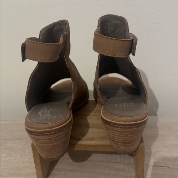 Eileen Fisher Pagoda Earth Tumbled Nubuck Block Heel Sandal Open Toe Size 7.5 - Picture 5 of 8
